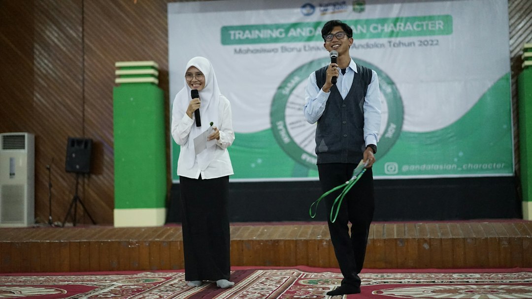Speaker coaching session with trainer and executive